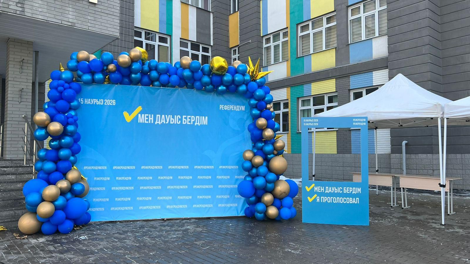 Almatyda saılaýshylarǵa fotoaımaq uıymdastyryldy