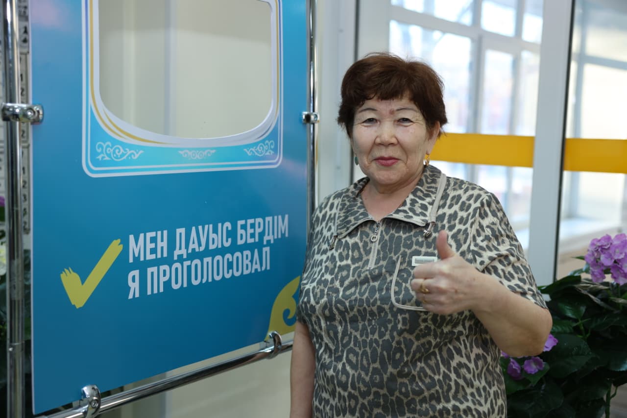 Qostanaı turǵyny týǵan kúninde daýys berdi