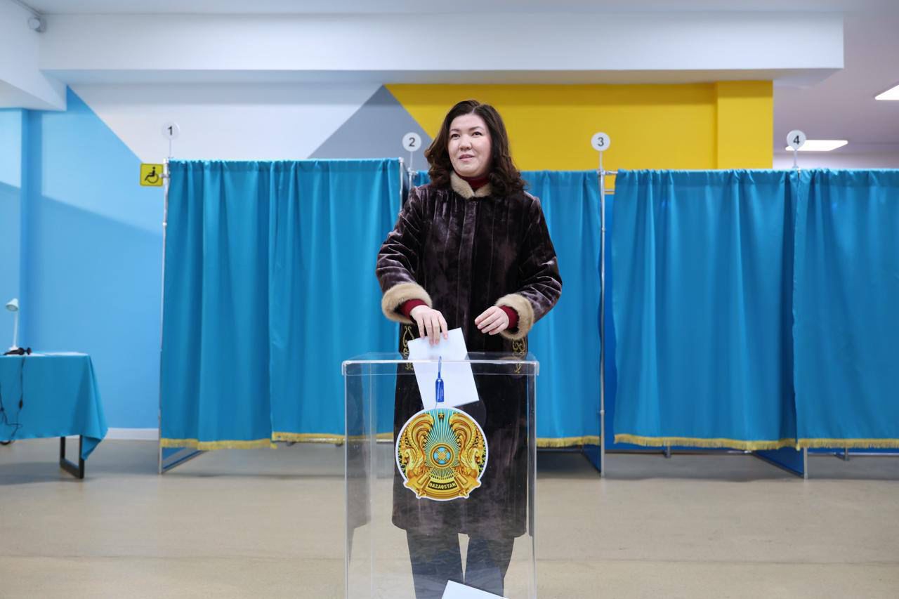 Oqý-aǵartý mınıstri referendýmda óz tańdaýyn jasady