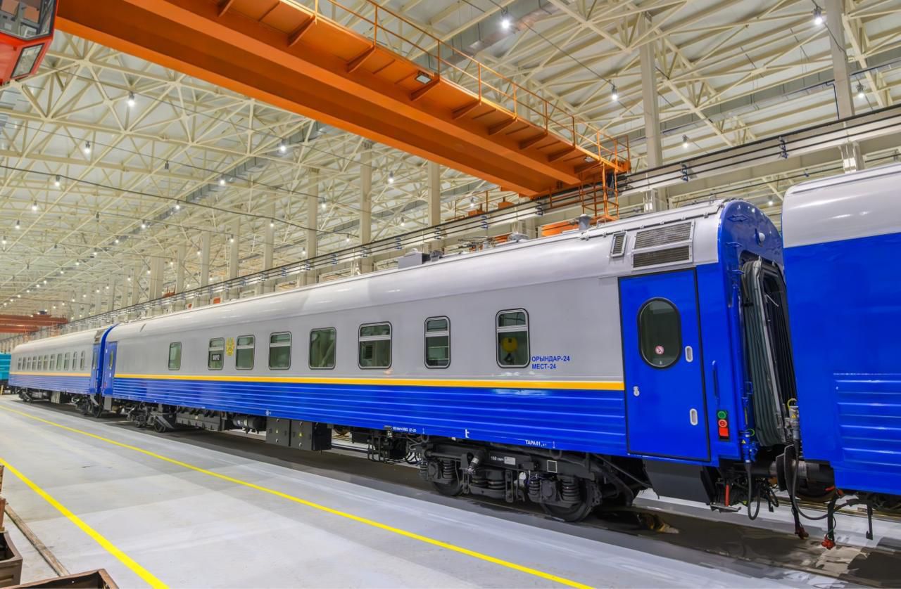 Astanadan Semeıge qatynaıtyn poıyzdarǵa jańa vagondar qosylady