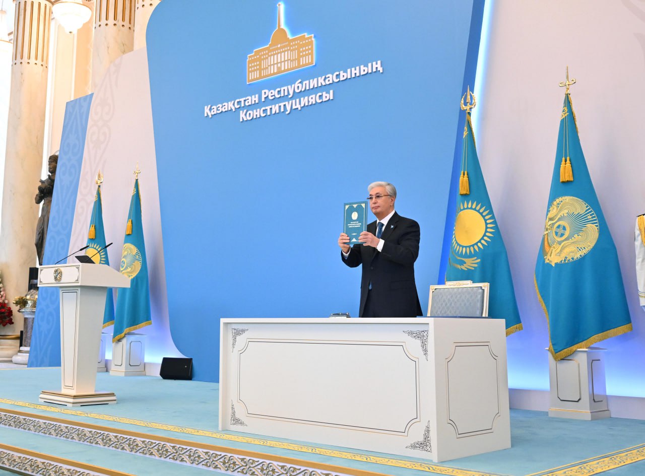 Prezıdent: Jańa Halyq Konstıtýsııasy – keler urpaqpen birge jasaı beretin qasıetti qujat