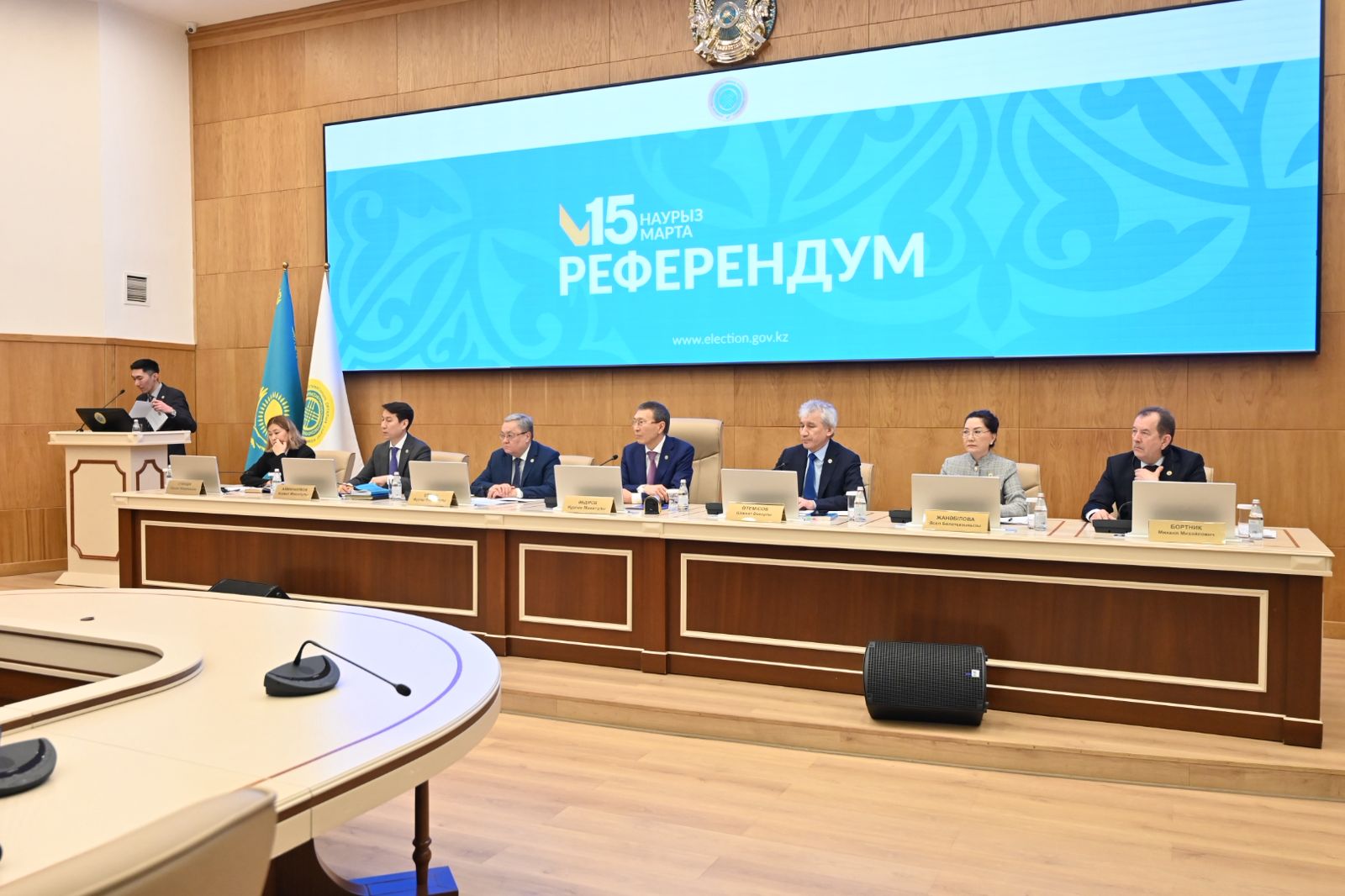 El azamattarynyń 87,1 paıyzy jańa Konstıtýsııany qoldady