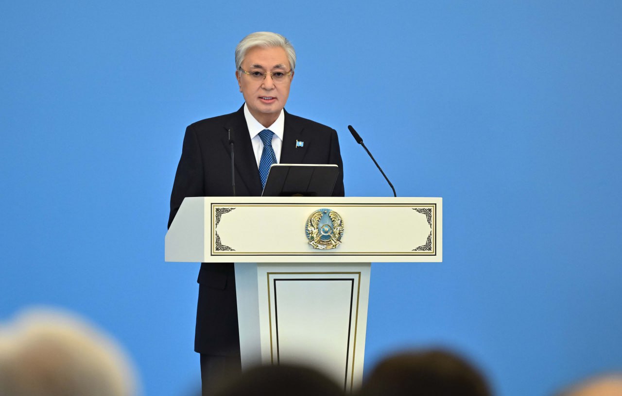 Elimizde alǵash ret ákimshilik ister boıynsha raqymshylyq jasalady