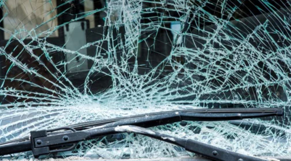 Astanada jolaýshylar avtobýsy apatqa ushyrady