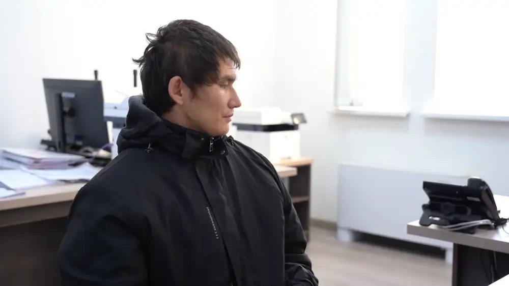 Atyraý oblysyndaǵy otbasy ólimi: Kúdiktige taǵy bir aıyp taǵyldy