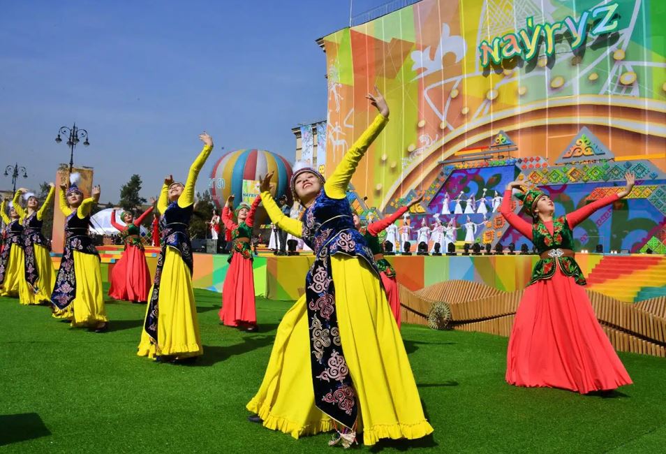 Astanada Ulttyq kıim kúni qalaı atap ótiledi?