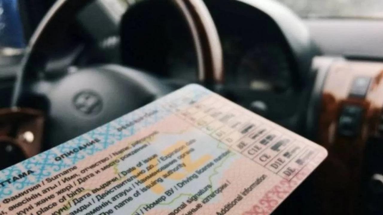 Júrgizýshi kýáligin zańsyz alý: Elimizdiń birneshe óńirinde 60-tan astam jemqorlyq faktisi áshkere boldy