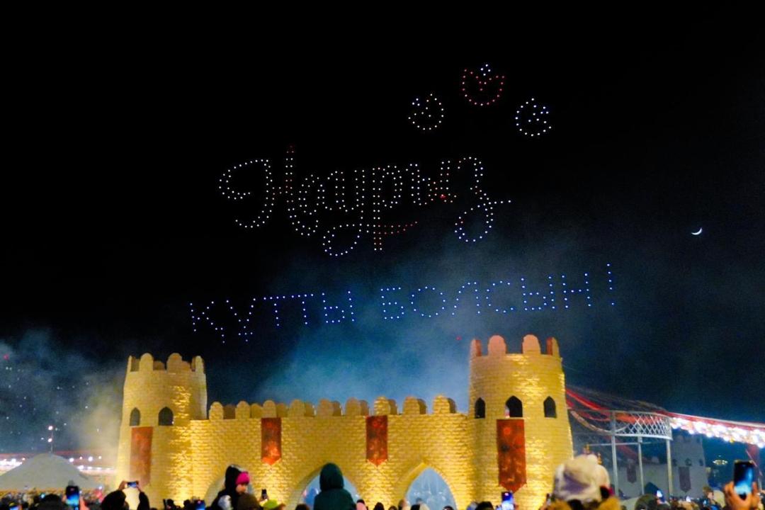 Astanada Naýryz meıramyna oraı aýqymdy dron-shoý ótti