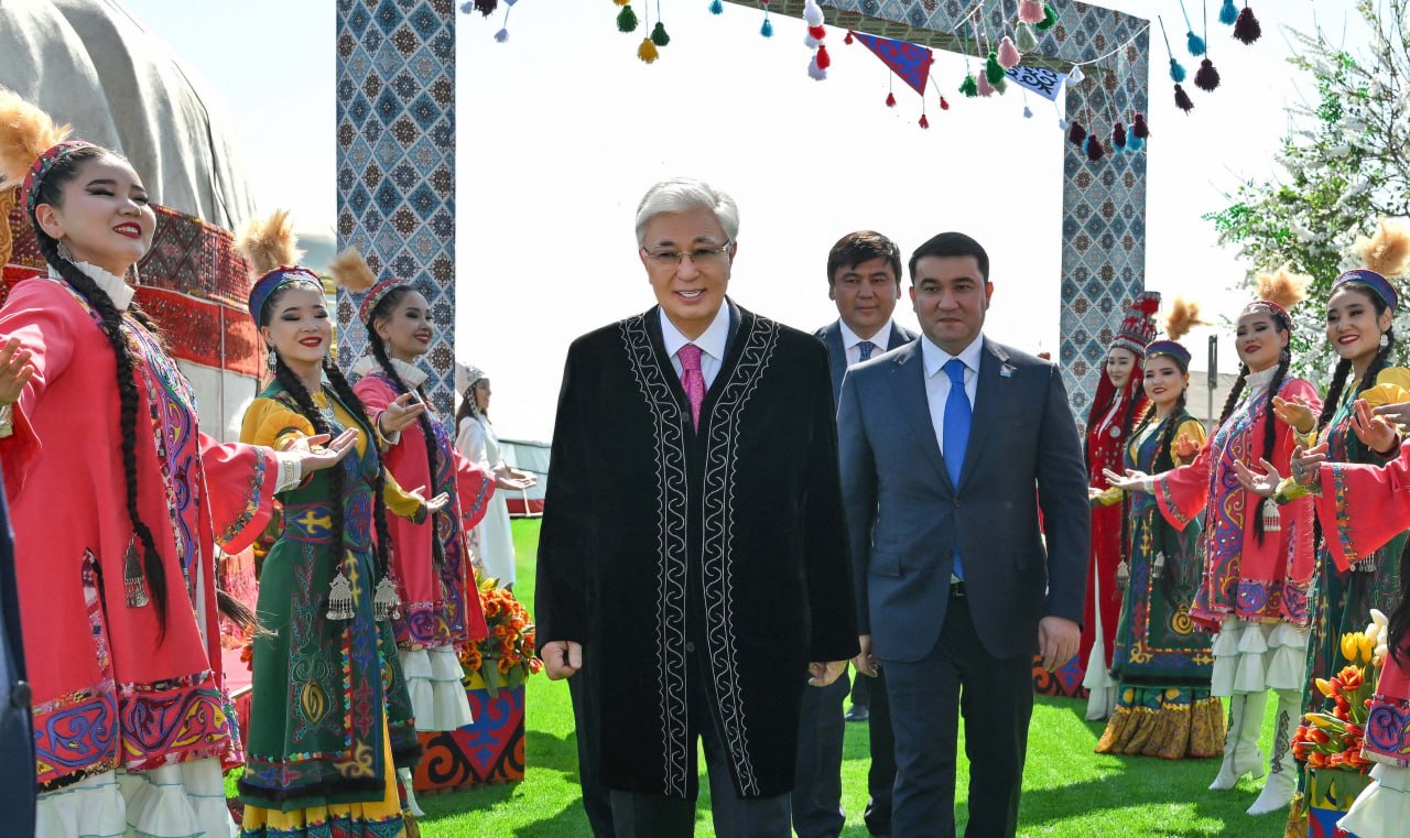 Memleket basshysy Naýryz merekesine qatysty