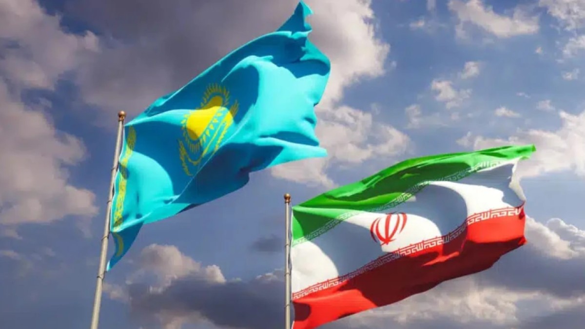 Qazaqstan men Iran Prezıdentteri bir-birine quttyqtaý hat joldady