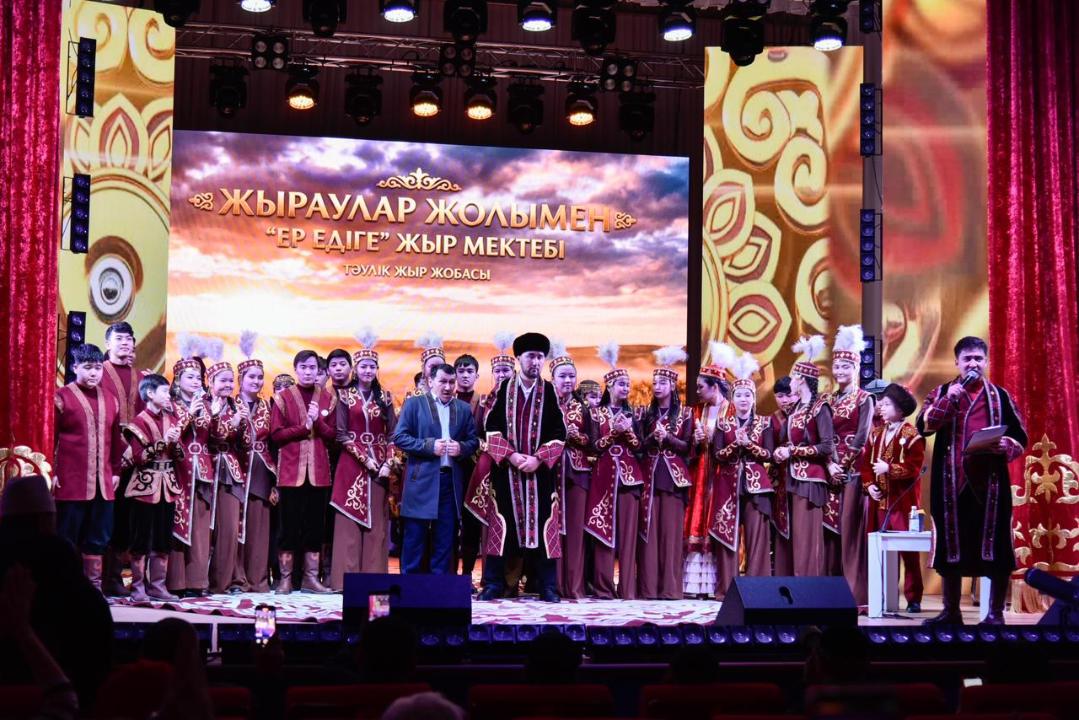 Táýlik boıy úzilissiz jyrlady: Aqtóbelik jyr jobasy álemdik rekordtar tizimine endi