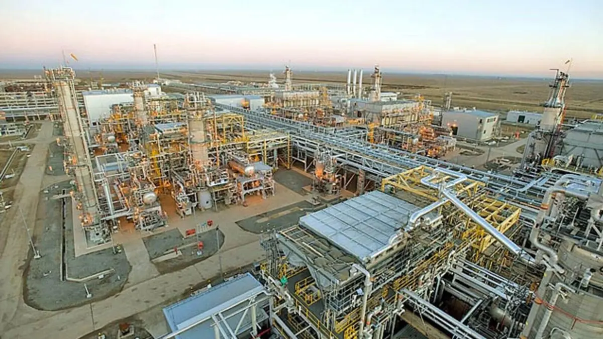 Qazaqstan Shell jáne Eni kompanııalarymen birlesip gaz óńdeý zaýytyn salýdan bas tartty