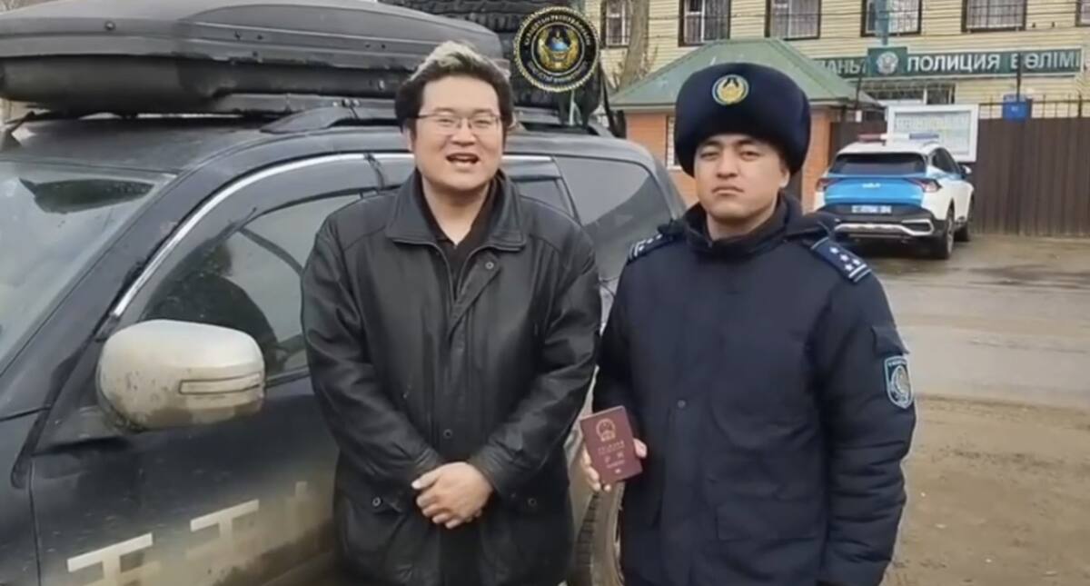 Aqtóbede polıseı sheteldik azamatqa kómek kórsetti