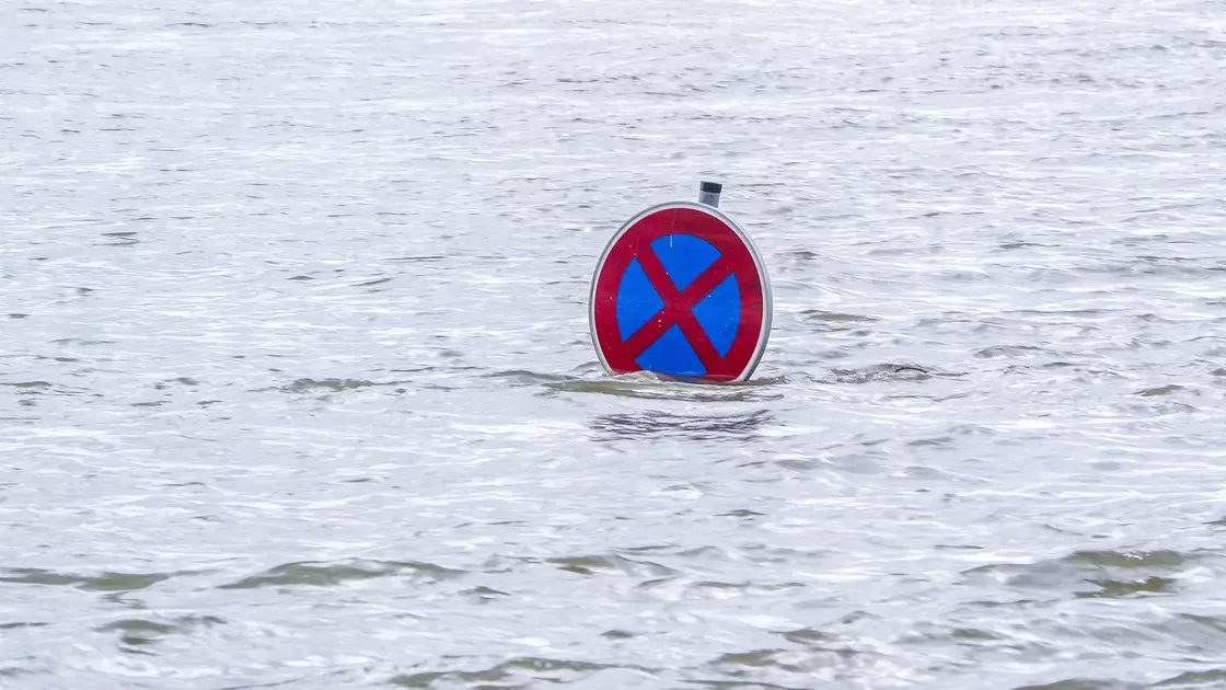 Qostanaı oblysynda sý tasqyny saldarynan jol jabyldy