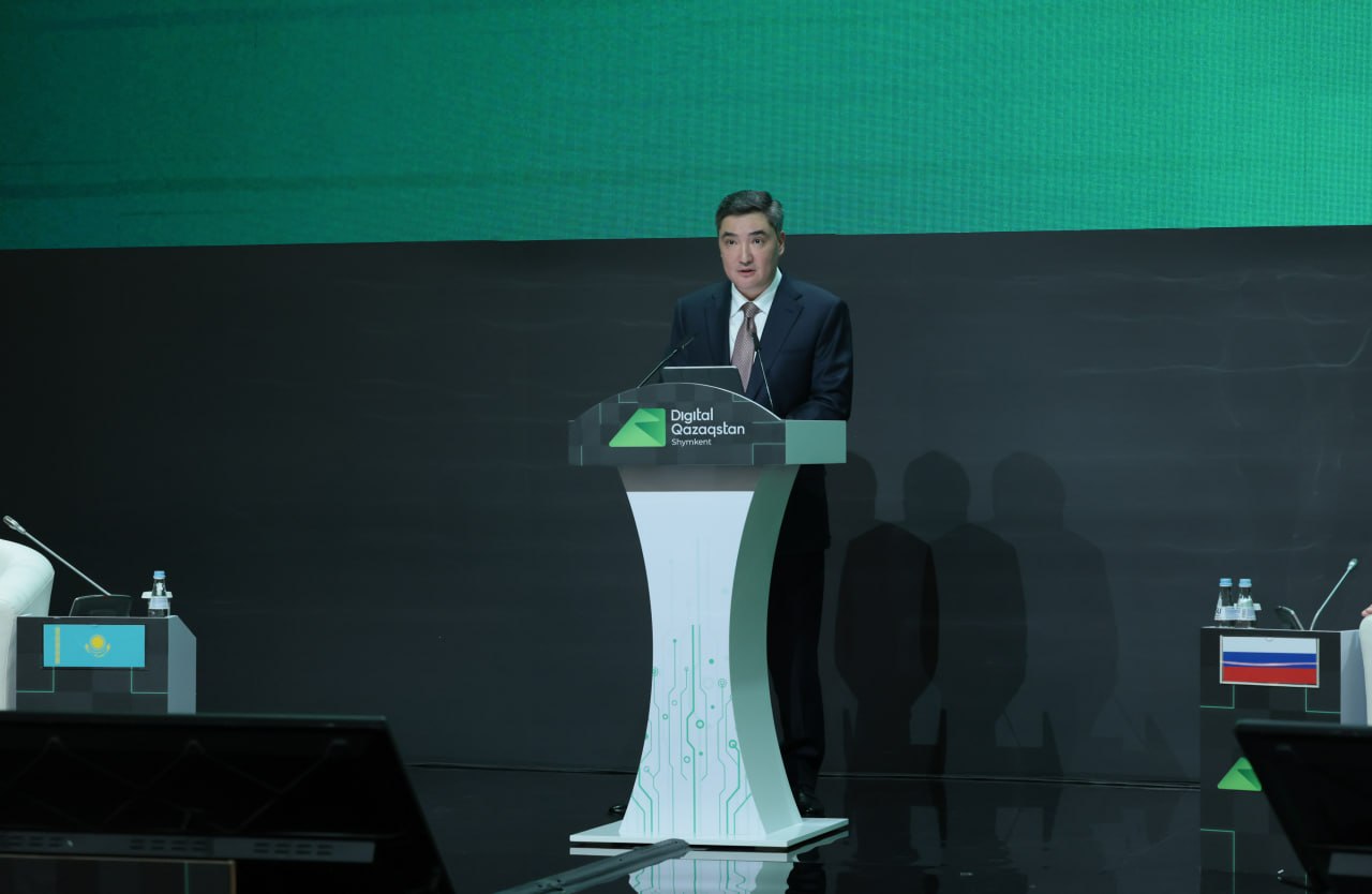 Premer-mınıstr jasandy ıntellektini damytýdyń negizgi baǵyttaryn atady