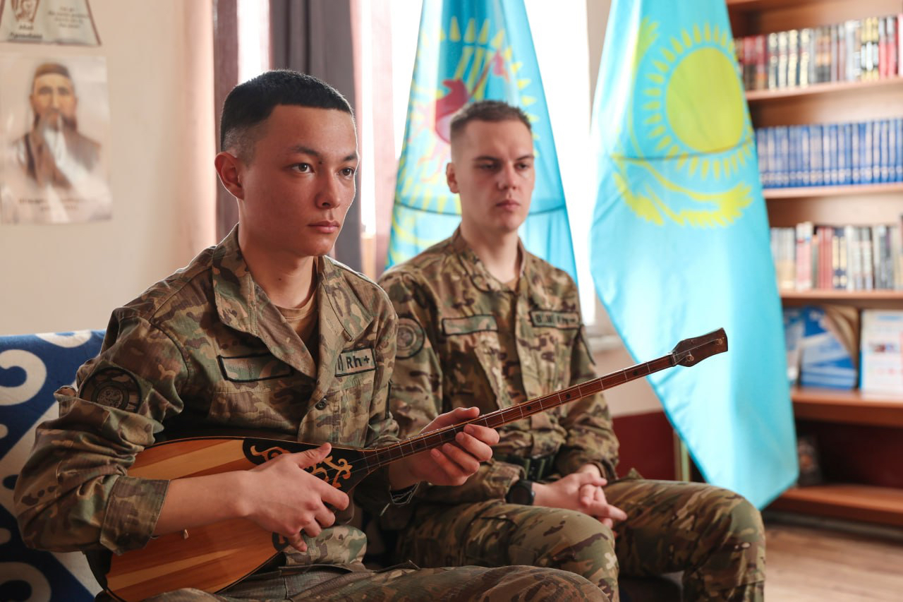 Júz kúı biletin jaýynger