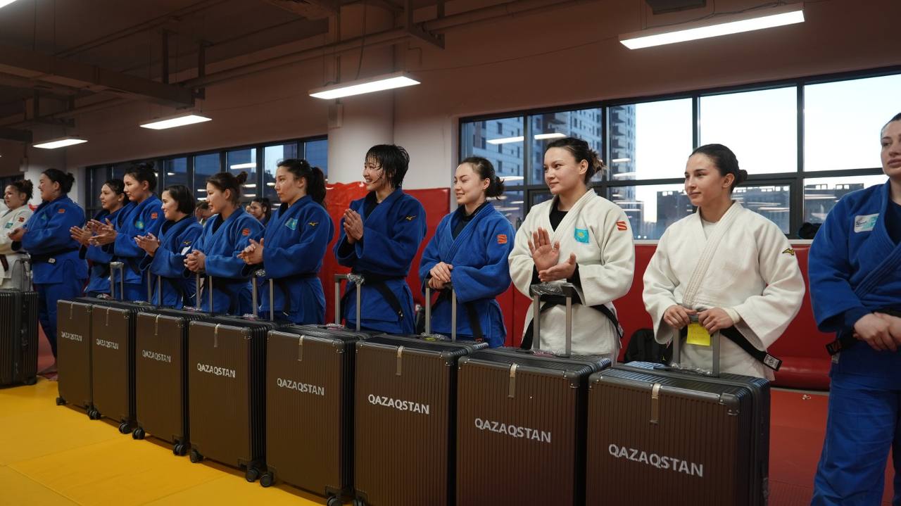 Qazaqstan ulttyq quramalary alǵash ret tolyq sporttyq kıim jıyntyǵymen qamtyldy