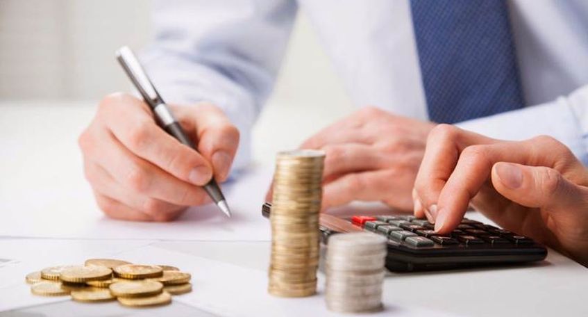 Tarazda 11-synyp oqýshysy ákesinen alıment óndirip aldy