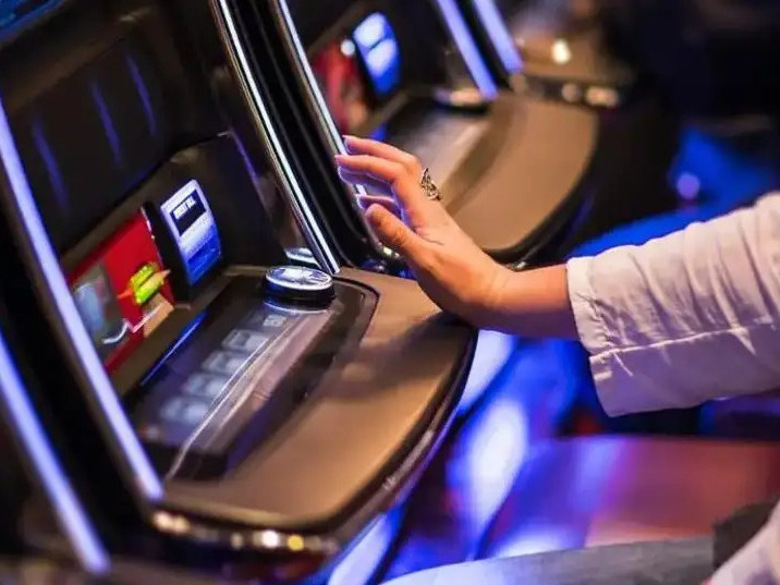 20,9 mln teńge tabys: Zańsyz oıyn bıznesin uıymdastyrǵan Saryaǵash turǵyny sottaldy