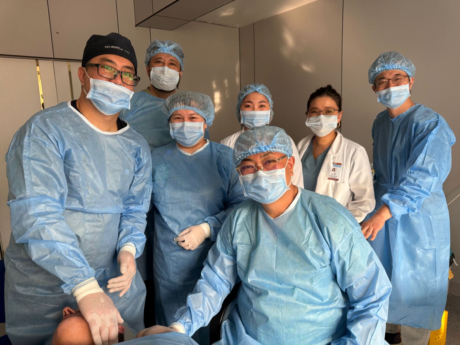 Qalqansha bezi túıinderin emdeýdiń tyń tásili