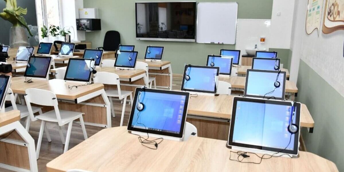 «Qazaq Digital Mektebi»: Qala men aýyl mektepteri arasyndaǵy alshaqtyq joıyla ma?