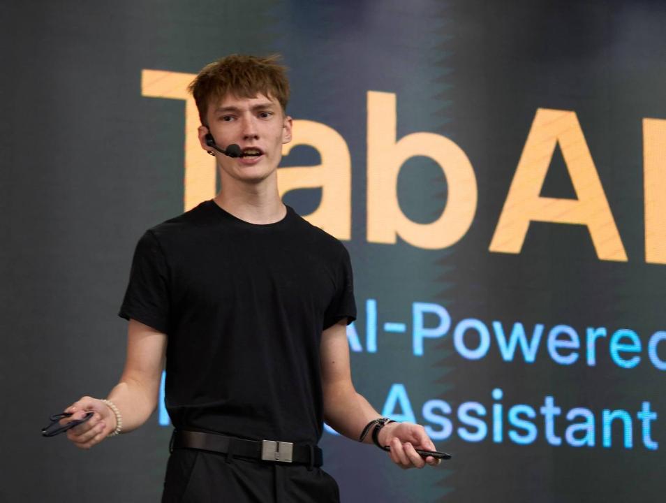 35 myń dollar kólemindegi ınvestısııa: Pavlodarlyq oqýshynyń TabAI jobasy Google grantyn ıelendi