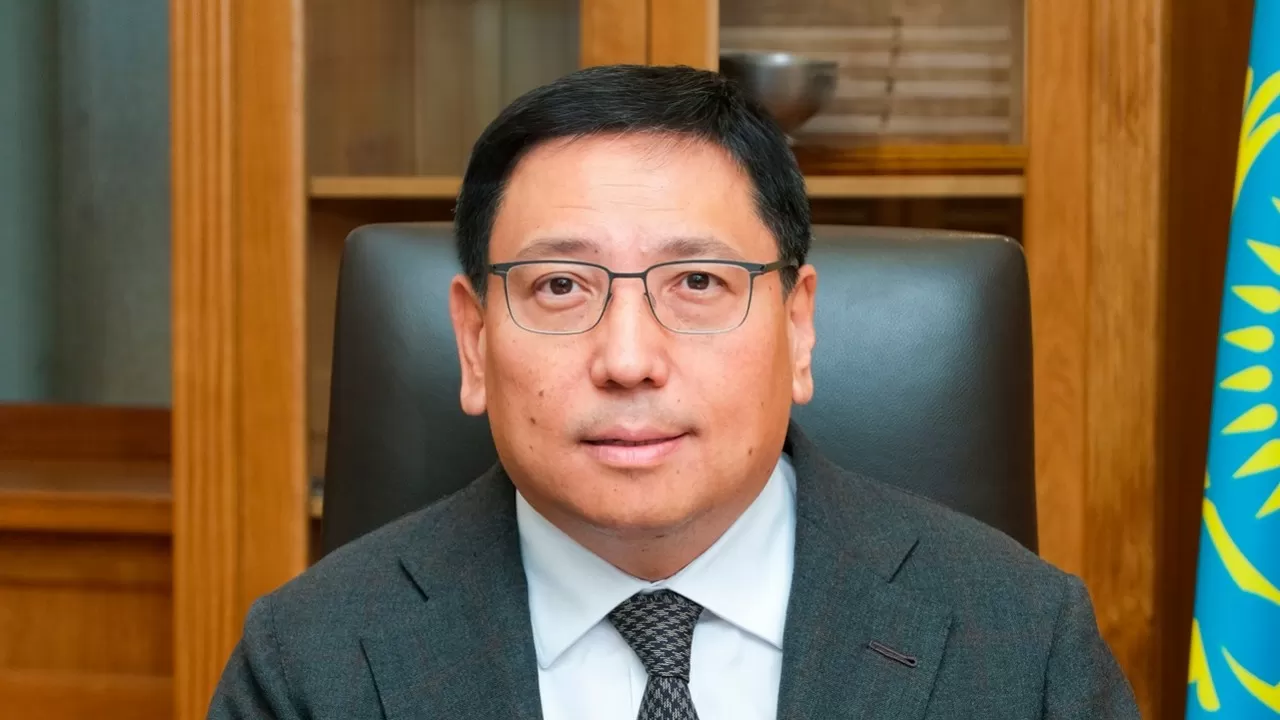 Erbolat Dosaevtyń «Samuryq-Qazynadaǵy» ókilettiligi toqtatyldy