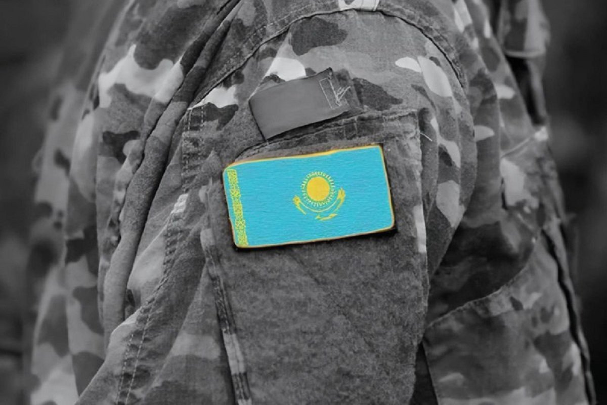 Jambyl oblysyndaǵy sarbaz ólimi: Komandırdiń salǵyrttyǵy boıynsha tergeý aıaqtaldy