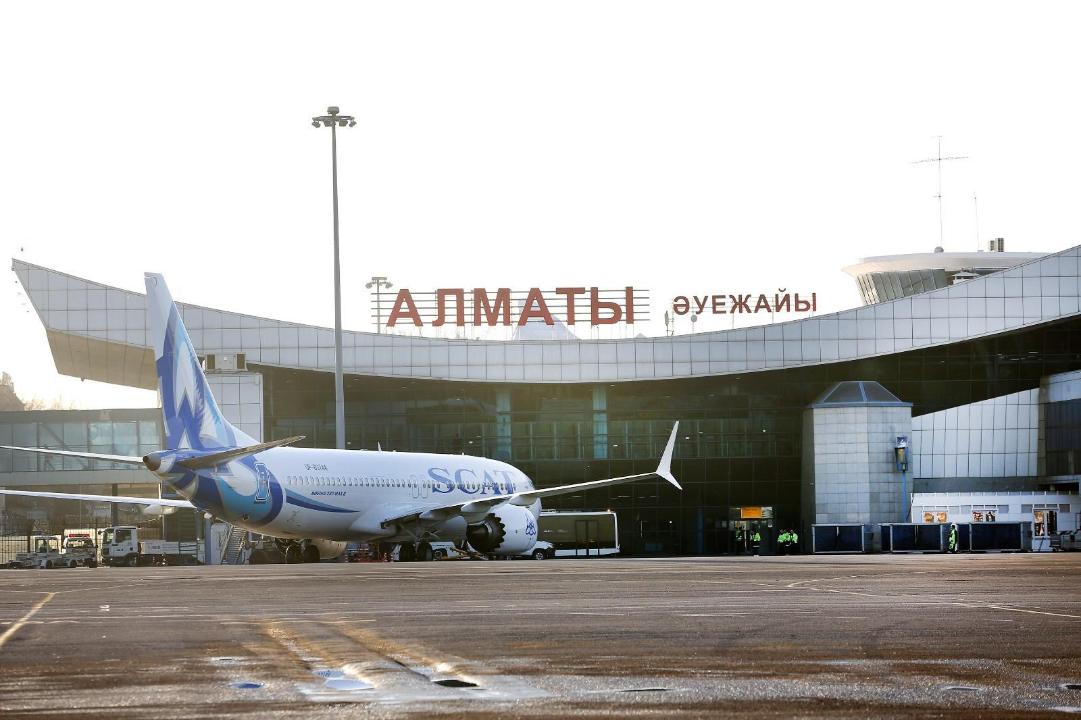 Almaty áýejaıyndaǵy avtoturaqtar keńeıtiledi