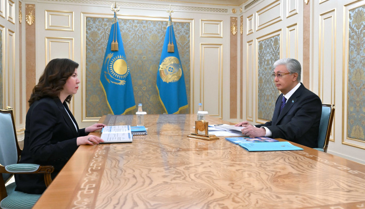 Memleket basshysy Oqý-aǵartý mınıstri Juldyz Súleımenovany qabyldady