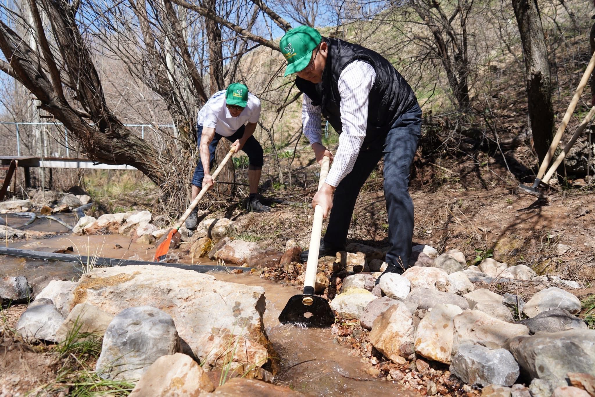 Bulaq kórseń, kózin ash
