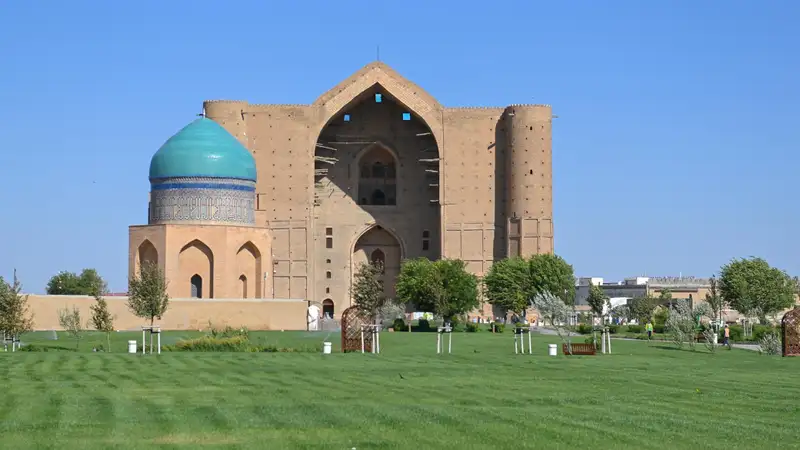 Úkimet Qoja Ahmet Iаsaýı murasyn nasıhattaý josparyn bekitti