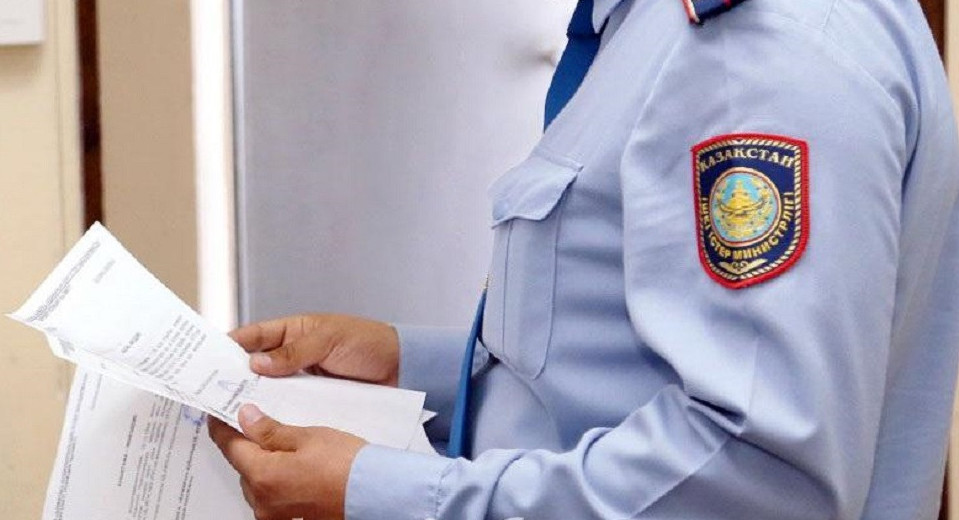 Túrkistan oblysynda zorlaý isi boıynsha jalǵan aıǵaq bergen jábirlenýshi men advokat sottaldy