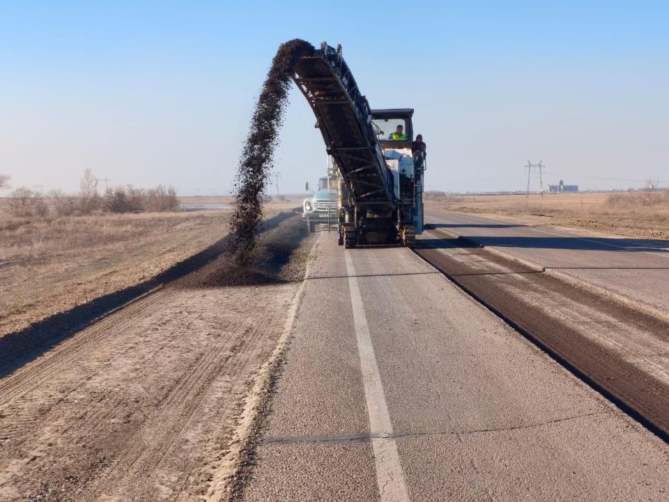 122 nysan qamtylady: Qaı óńirlerde jol jóndeý jumystary bastaldy?