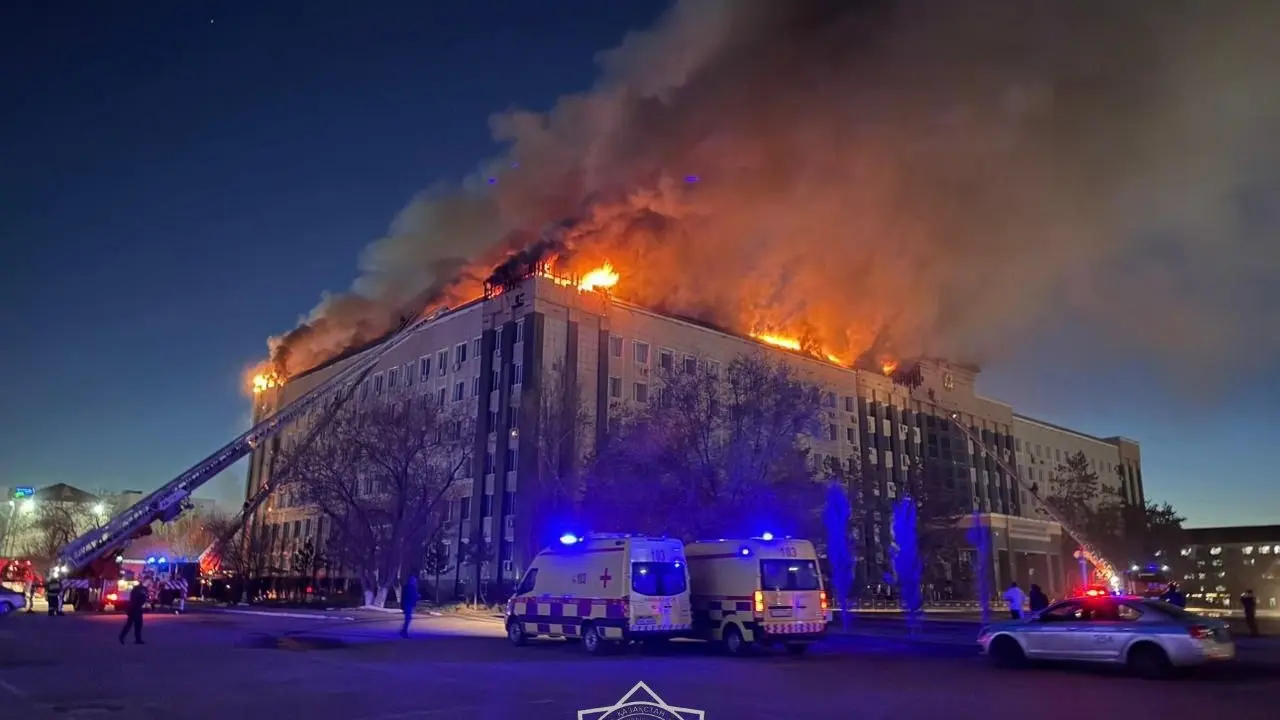 Aqtóbede oblys ákimdigi ǵımaratynda órt shyqty