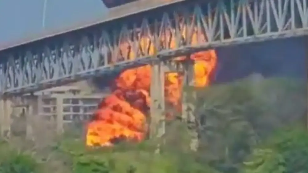 Panamadaǵy alapat órt: Tanker jarylysynan bir adam qaza tapty