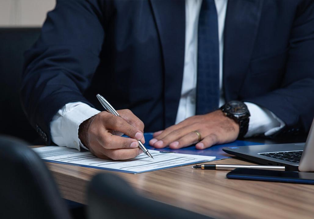 Zań kúsheıdi: Memlekettik qyzmetshilerge qoıylatyn talaptar kóbeıdi