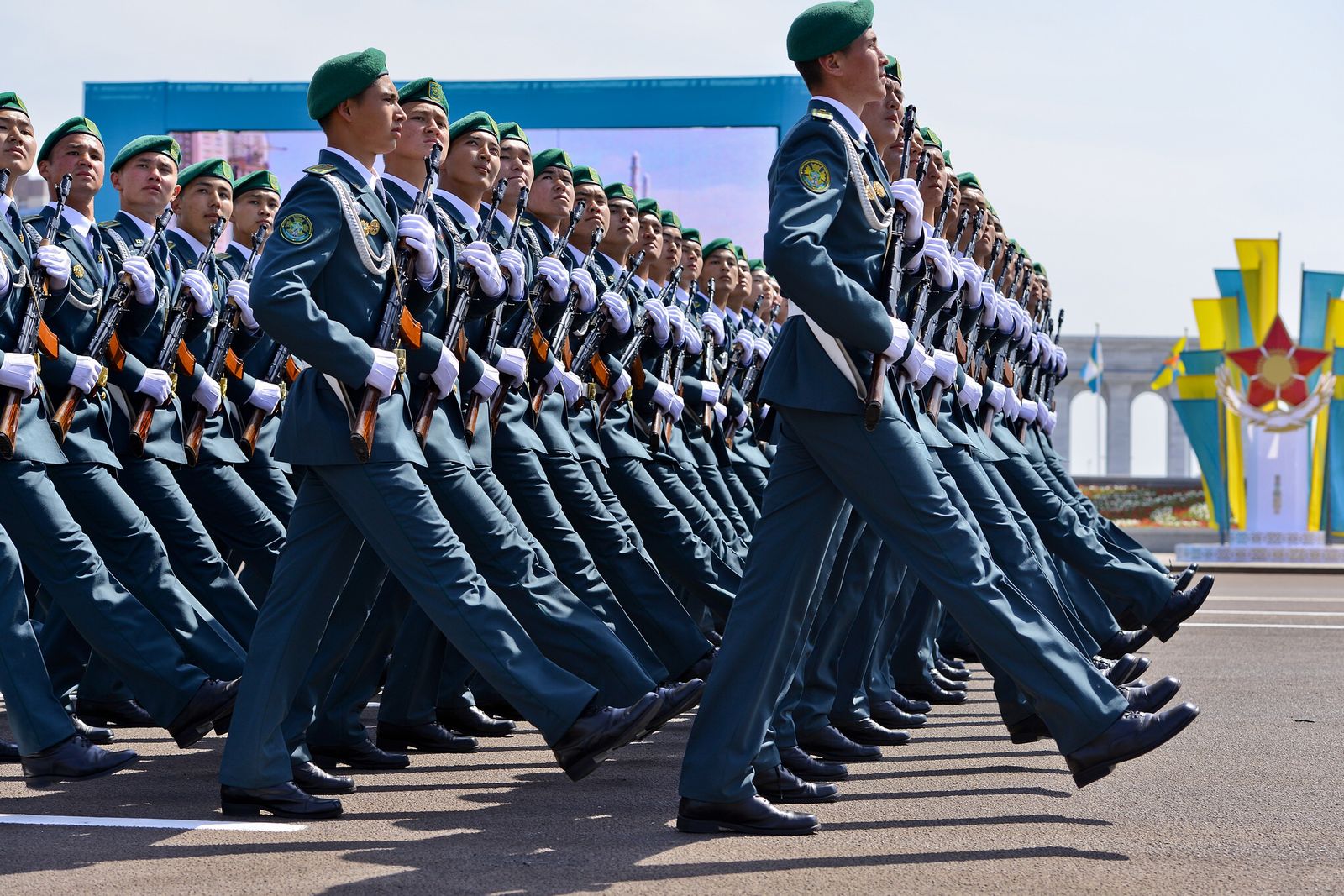 Bıyl elimizde áskerı parad ótpeıdi
