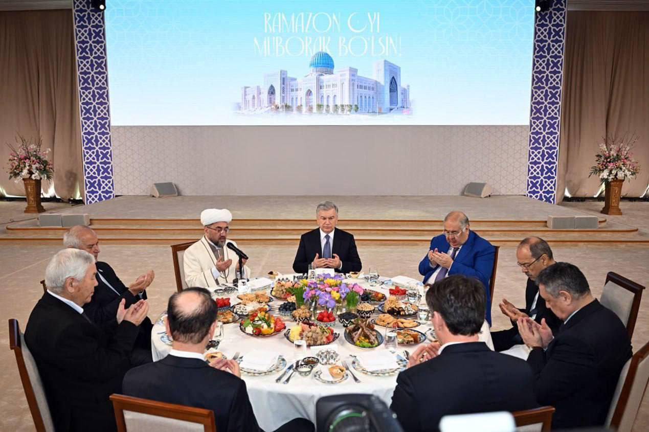 Álemdik qaýymdastyq moıyndaǵan megajoba