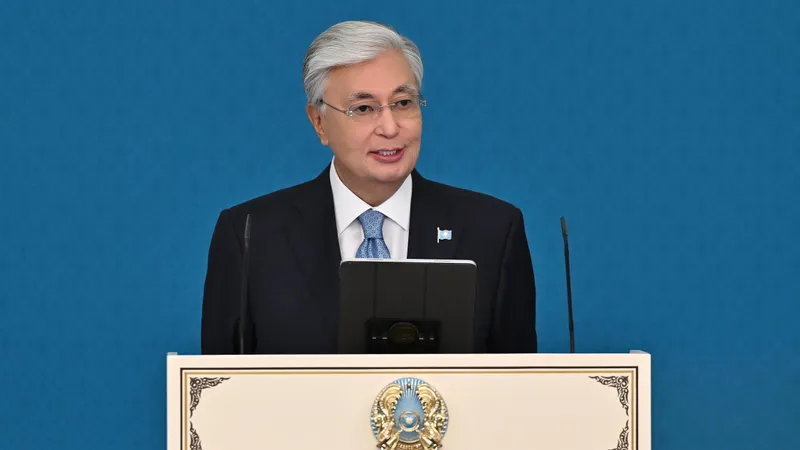 Prezıdent Dına Islambekova men Nadejda Rıabesti Azııa chempıony atanýymen quttyqtady