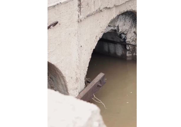 Qorǵaljynda damby jaryldy: Astana – Qorǵaljyn jolyn sý shaıyp ketýi múmkin be?