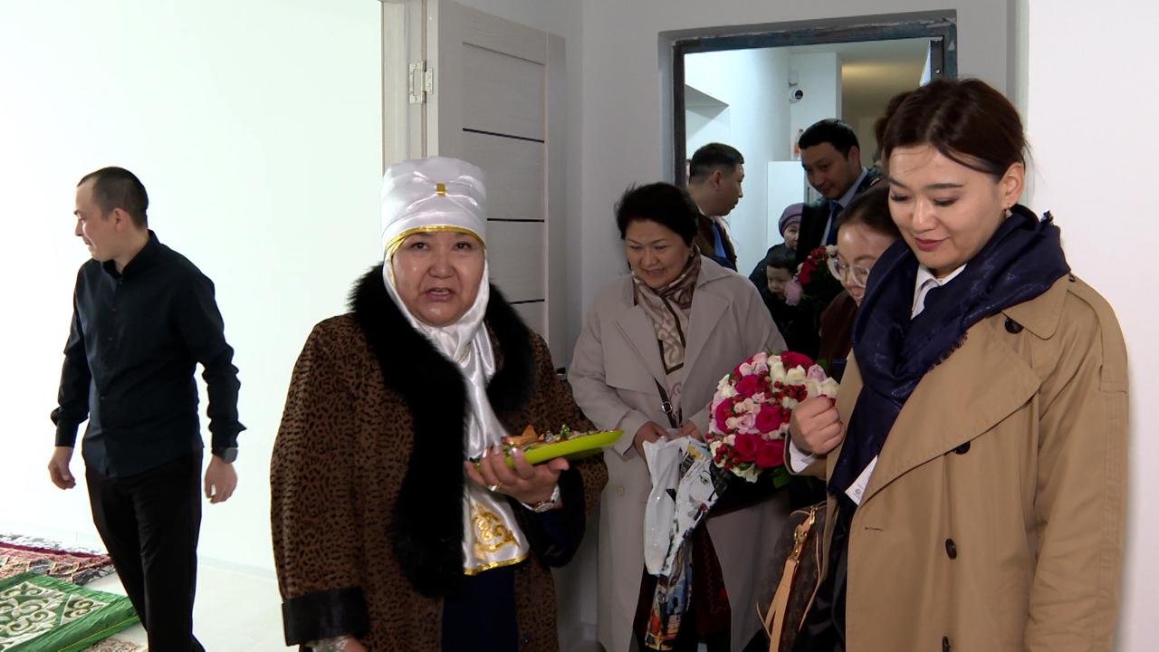 Granttan baspanaǵa deıin: Memleket jas ǵalymdarǵa qalaı qoldaý kórsetýde?