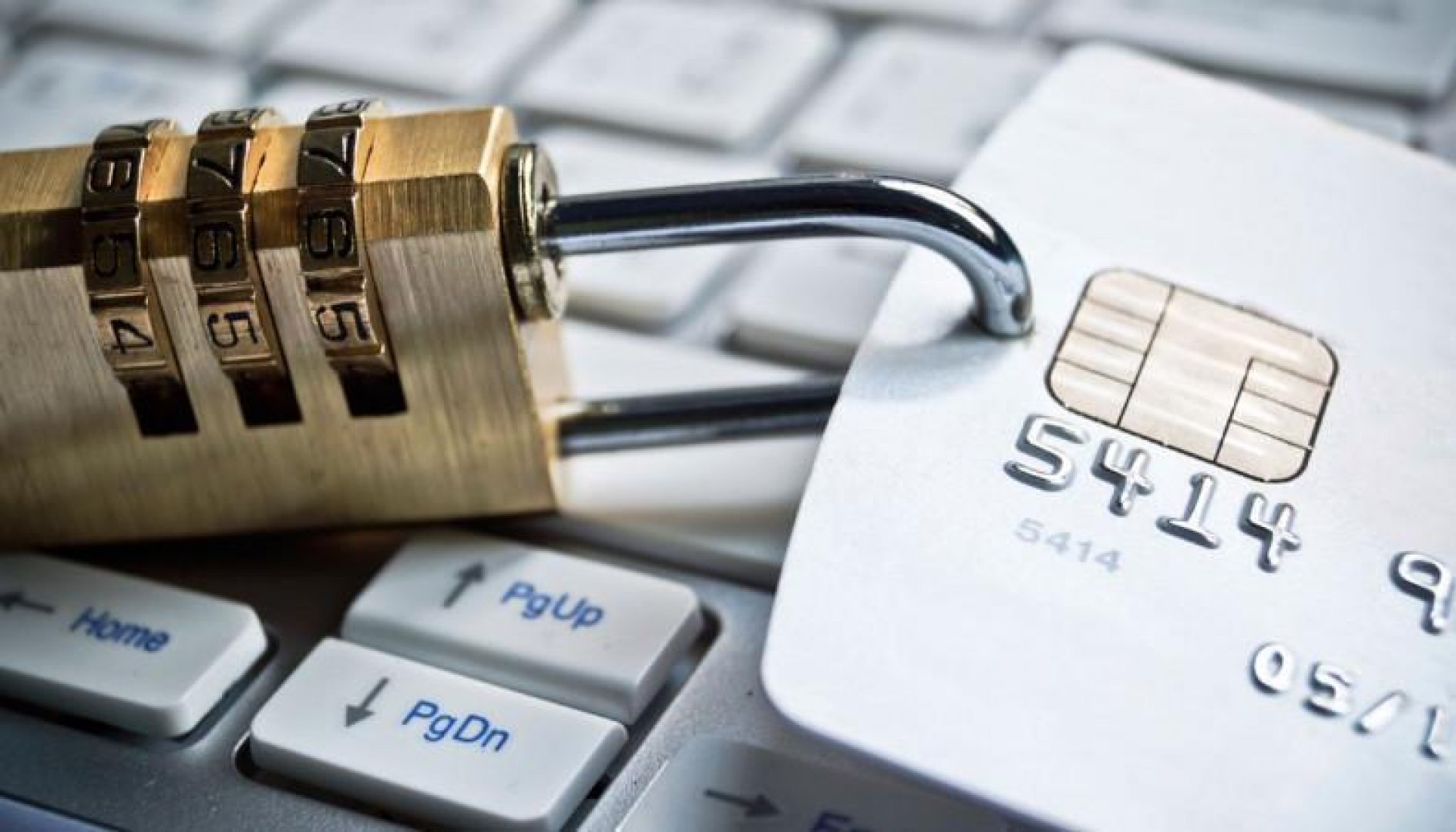 Ádilet mınıstrligi arnaıy naýqan bastady: Qandaı jaǵdaıda shottaǵy tyıym alynyp tastalady?