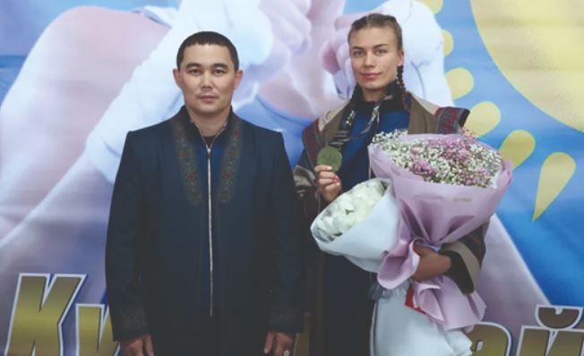 Soltústik sportyndaǵy sony serpin