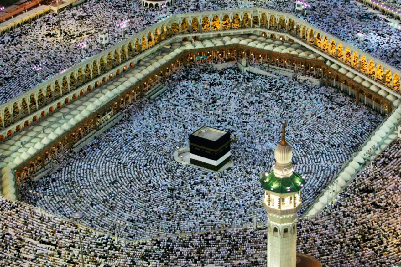 Qajylyq sapary: El azamattary úshin qaýipsiz áýe baǵyttary uıymdastyrylady