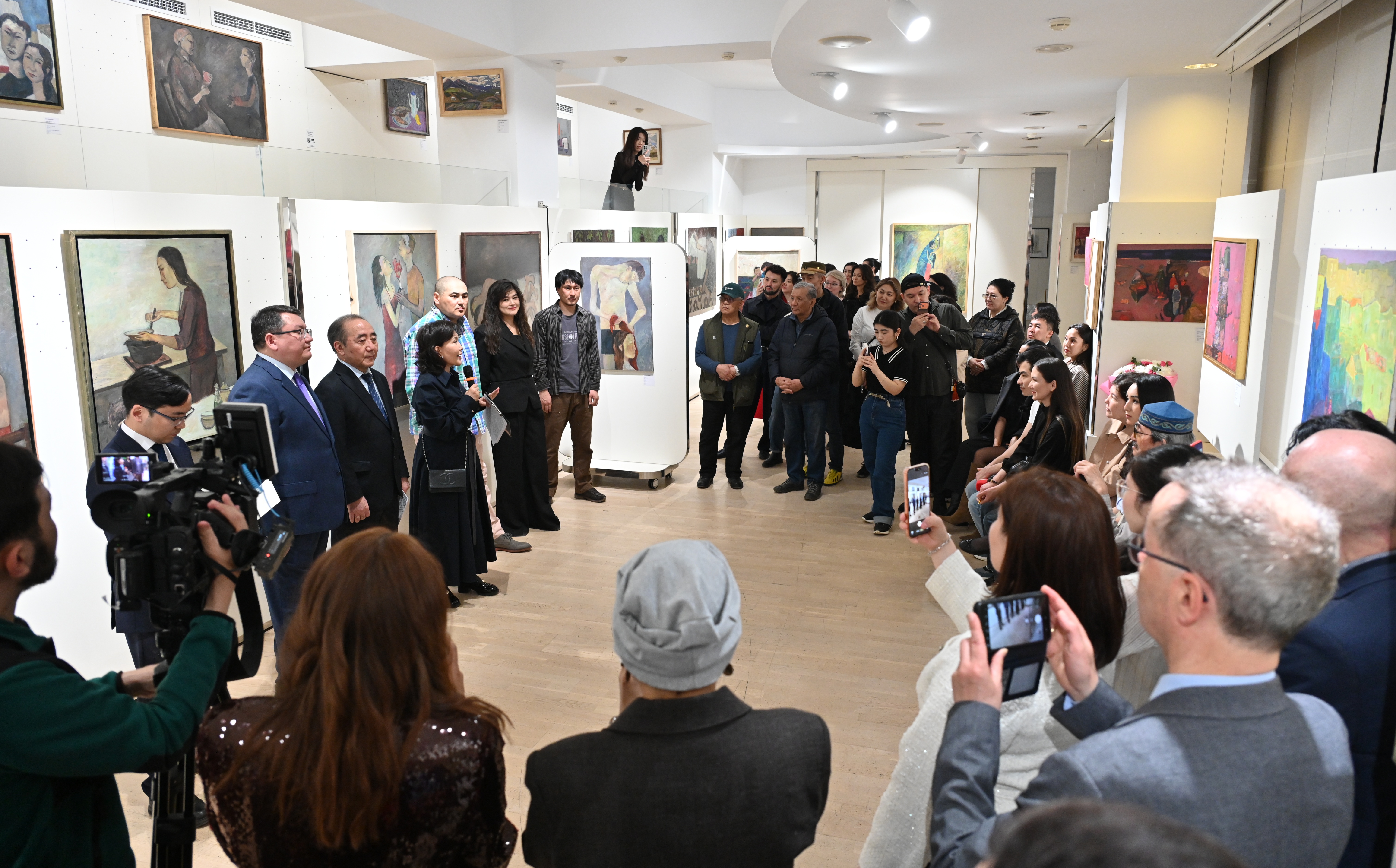 Astanada «Nur shashý» halyqaralyq kórmesi ashyldy