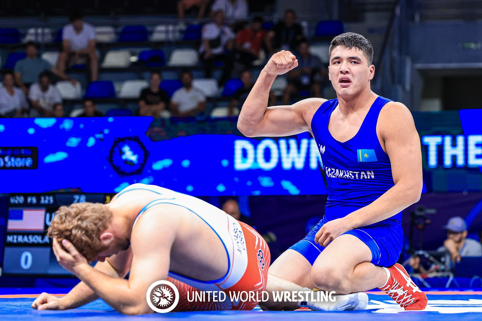 Erkin kúres sheberleri Bishkekte qos qolany qanaǵat tutty