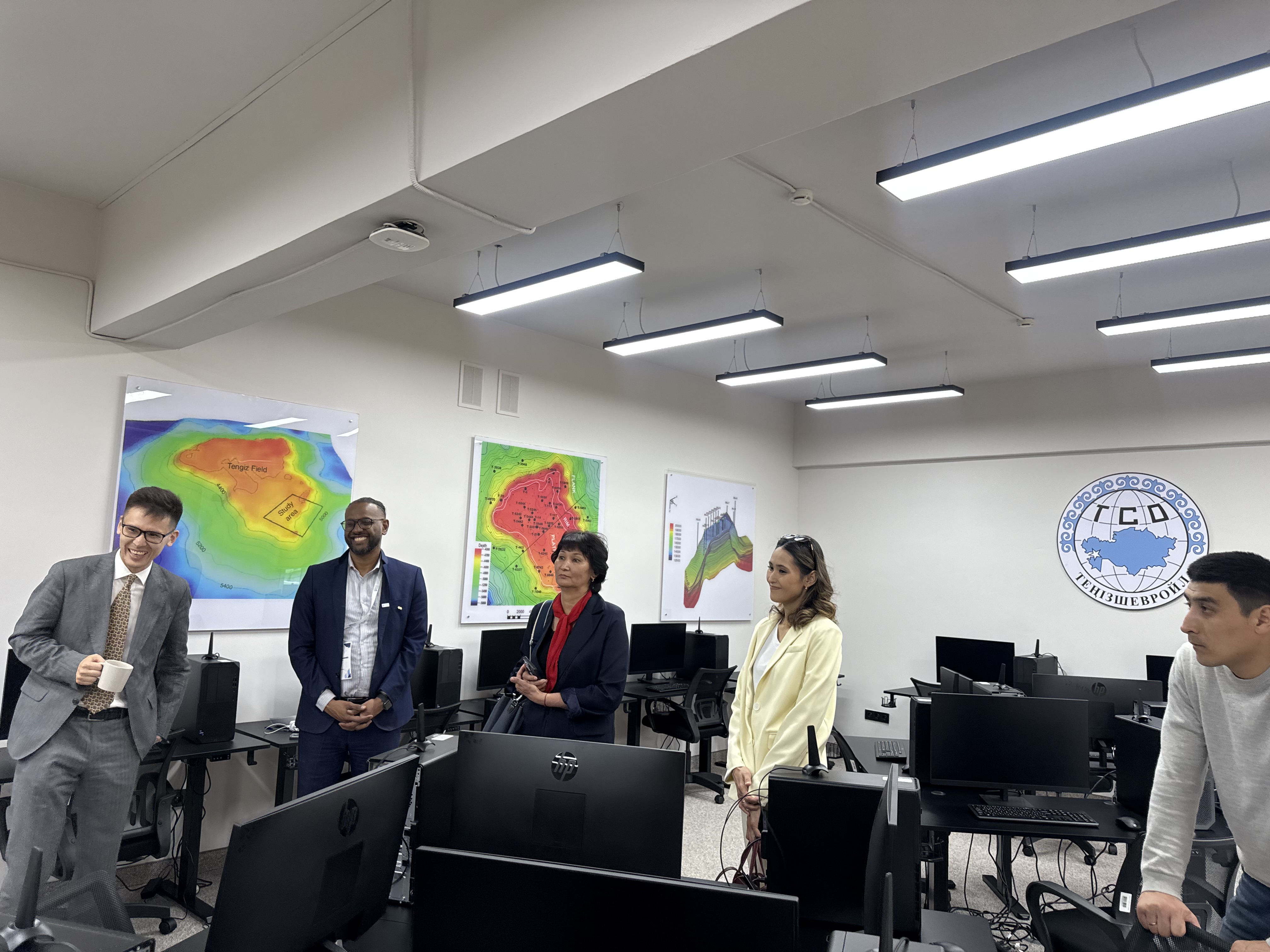 3D model jáne Smart Petro Hub: Bolashaq ınjenerler úlken derektermen jumys isteýdi úırenedi