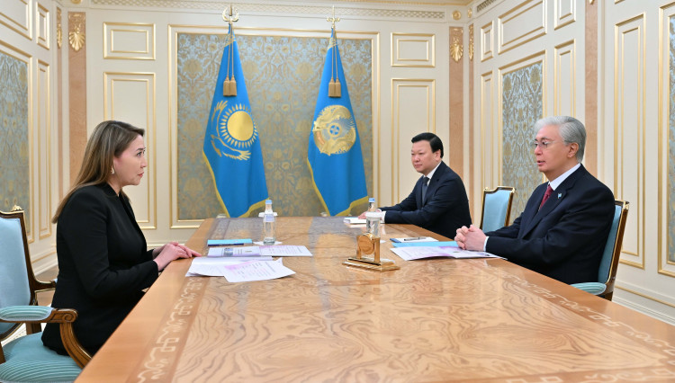 Prezıdent «Qazaqstan halqyna» qoǵamdyq qorynyń basqarma tóraıymyn qabyldady