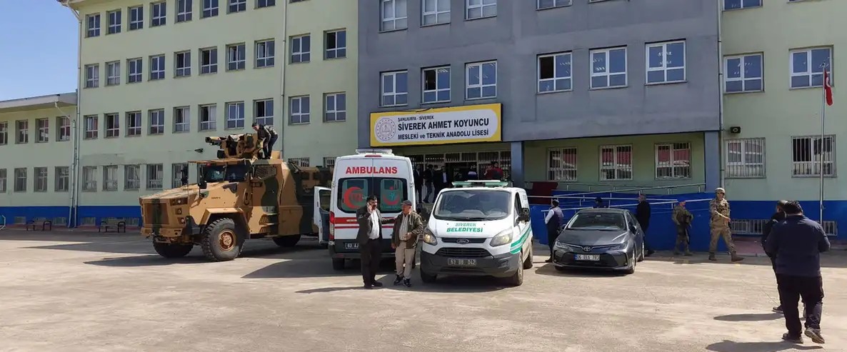 Túrkııada oqýshy mektepte atys shyǵardy: 16 adam zardap shekti